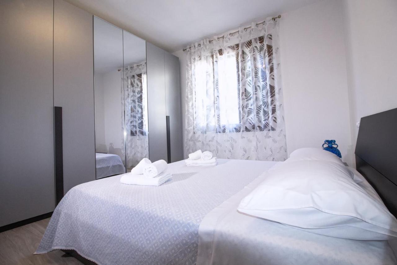 Dd House Family Holiday Apartment Cecina  Extérieur photo