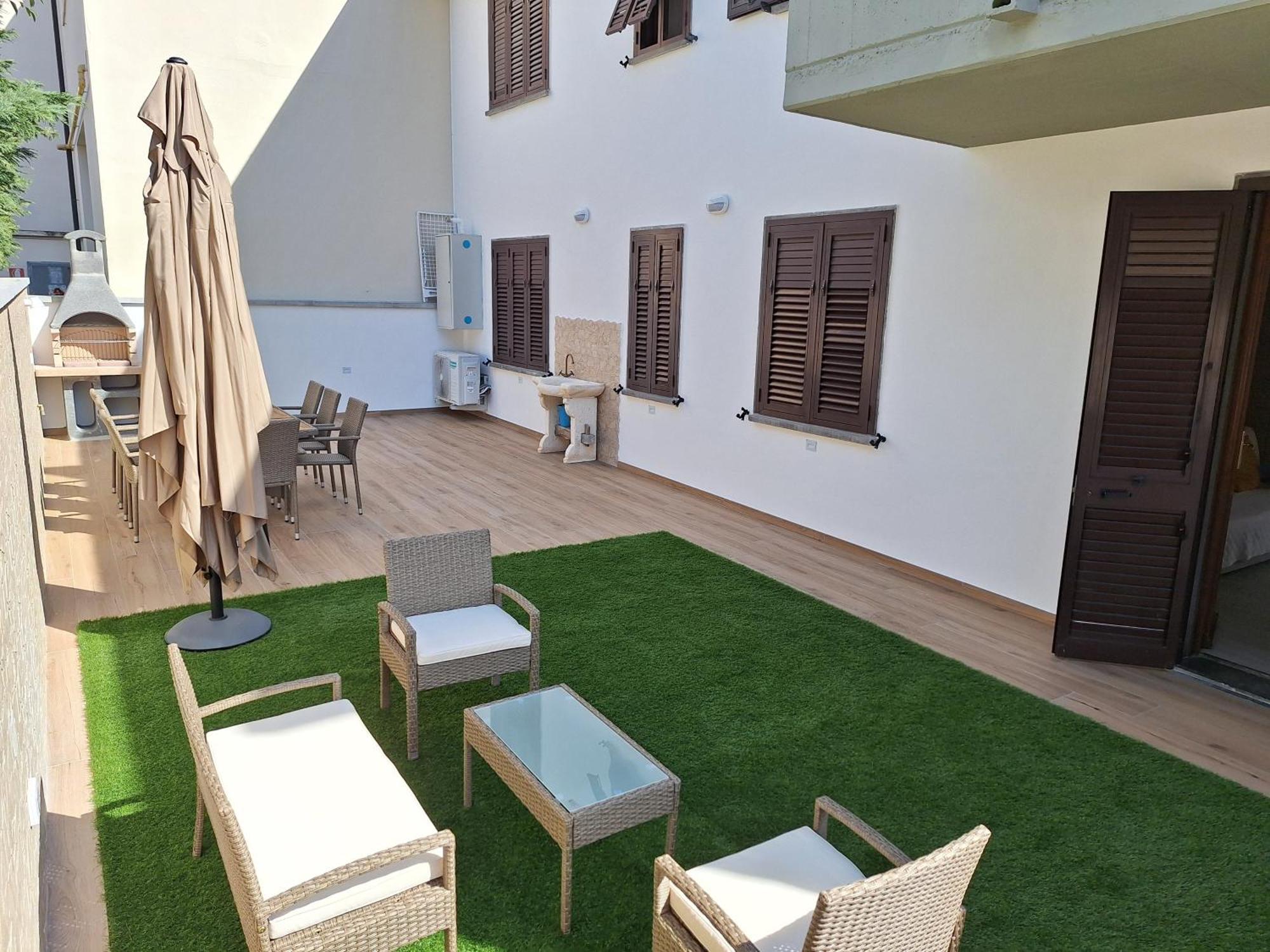 Dd House Family Holiday Apartment Cecina  Extérieur photo