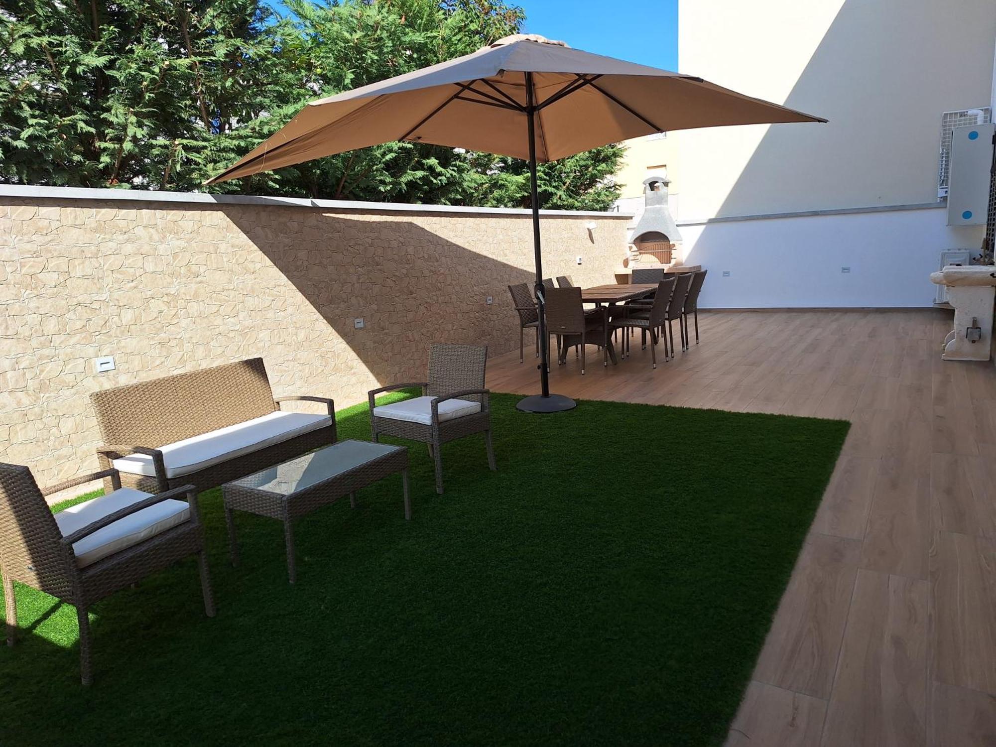 Dd House Family Holiday Apartment Cecina  Extérieur photo